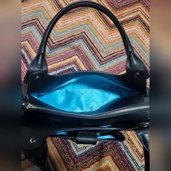 Salvatore Ferragamo Black Gancini Leather Shoulder Bag - Picture 14 of 14